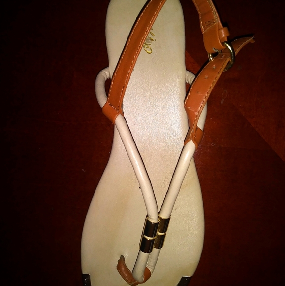 MOSSIMO SANDALS - Picture 3 of 4